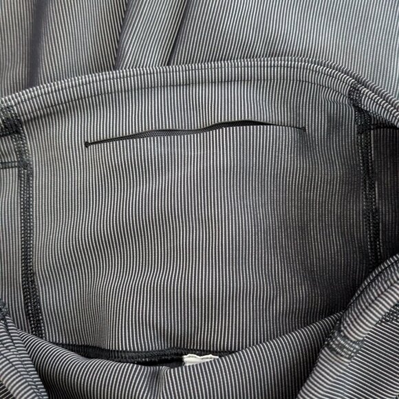 Lululemon Base Pace High-Rise Legging 25” Ribbed in Black/Gray - Sz 4 - Picture 5 of 6